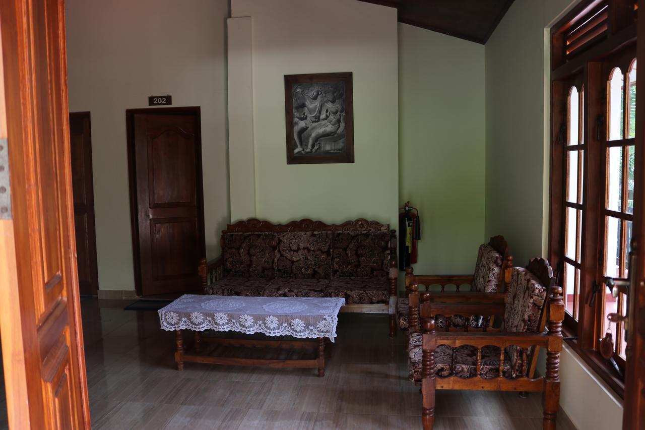 Hotel Sanasuma Rest Anuradhapura Exterior foto